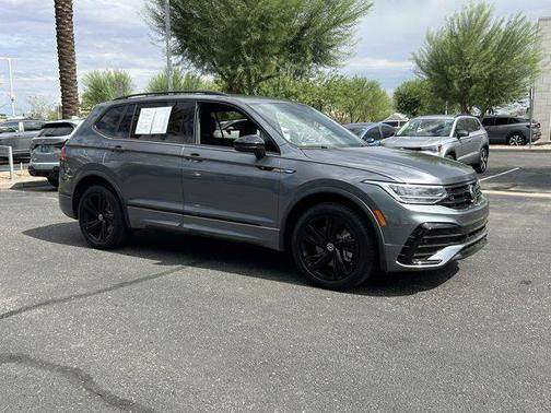 2024 Volkswagen Tiguan 2.0T SE R-Line Black