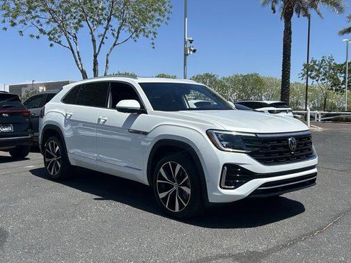 2025 Volkswagen Atlas Cross Sport 2.0T SEL Premium