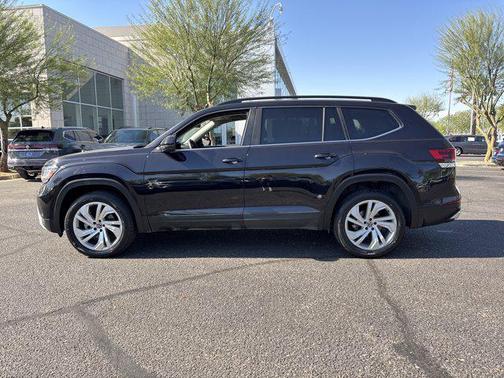 2022 Volkswagen Atlas 3.6L SE w/Technology