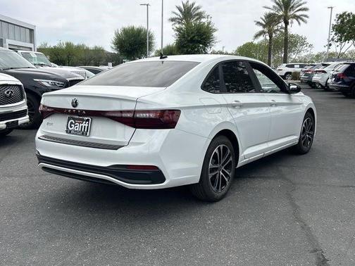 Pure White 2025 Volkswagen Jetta 1.5T Sport