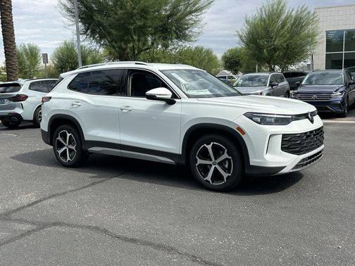 2025 Volkswagen Tiguan 2.0T SE