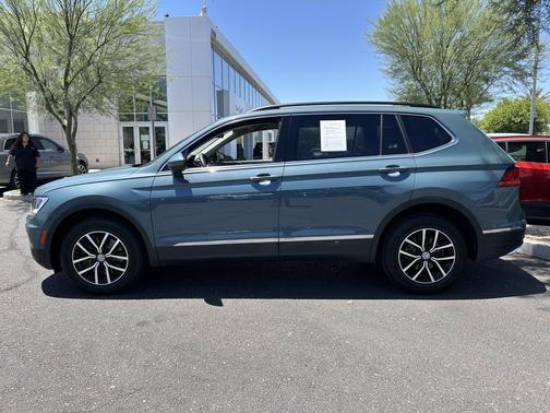 Blue Metallic 2021 Volkswagen Tiguan 2.0T SE