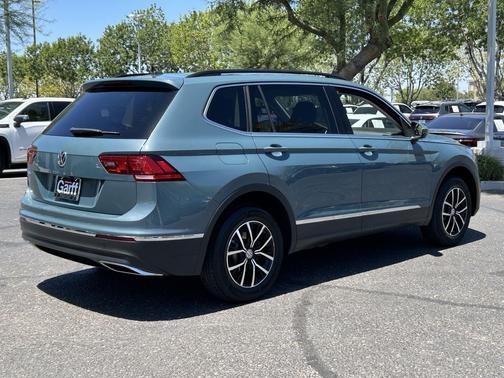 Blue Metallic 2021 Volkswagen Tiguan 2.0T SE