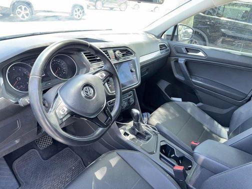 Pure White 2019 Volkswagen Tiguan 2.0T SE
