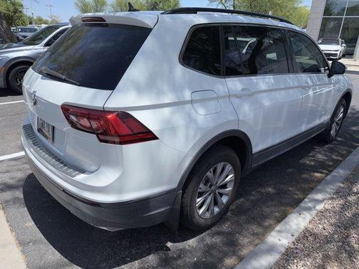 Pure White 2019 Volkswagen Tiguan 2.0T SE