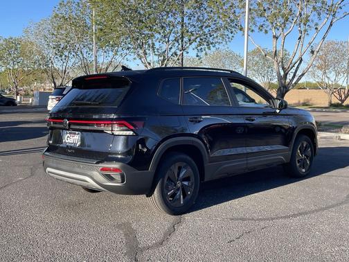 Deep Black Pearl 2026 Volkswagen Taos S