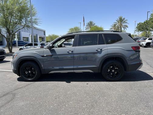 Pure Gray 2025 Volkswagen Atlas 2.0T Peak Edition
