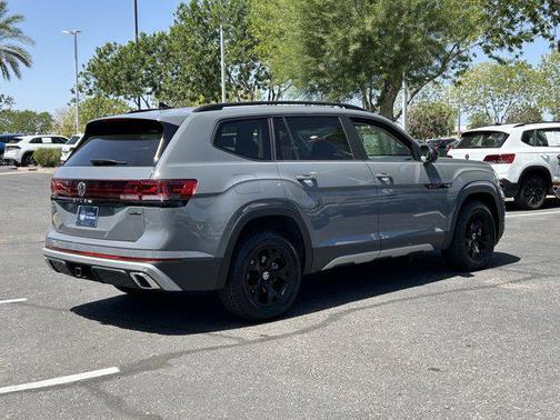 Pure Gray 2025 Volkswagen Atlas 2.0T Peak Edition