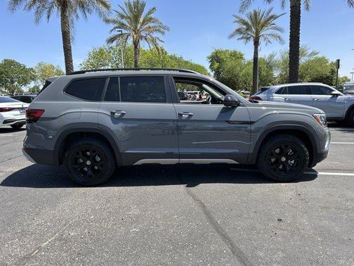 Pure Gray 2025 Volkswagen Atlas 2.0T Peak Edition