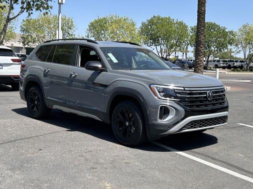 Pure Gray 2025 Volkswagen Atlas 2.0T Peak Edition