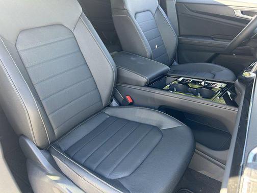 2025 Volkswagen Atlas Cross Sport 2.0T SEL