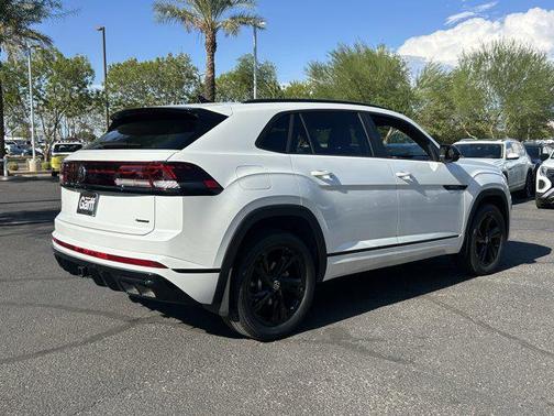 2025 Volkswagen Atlas Cross Sport 2.0T SEL