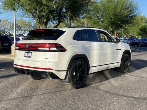 2026 Volkswagen Atlas Cross Sport 2.0T SEL