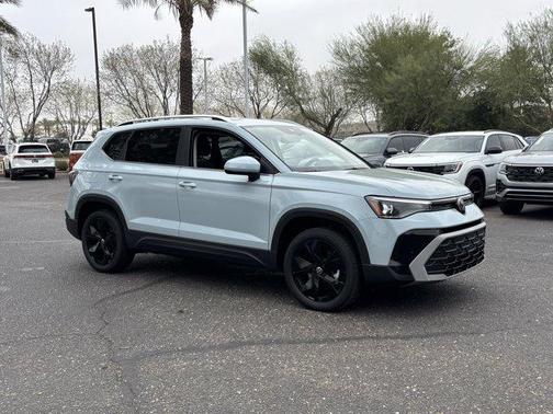 2026 Volkswagen Taos SE