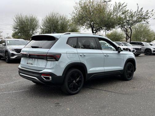 2026 Volkswagen Taos SE