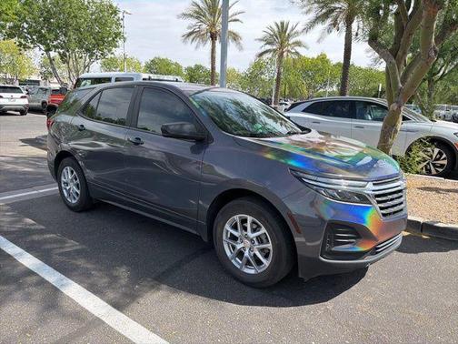 Iron Gray Metallic 2022 Chevrolet Equinox LS