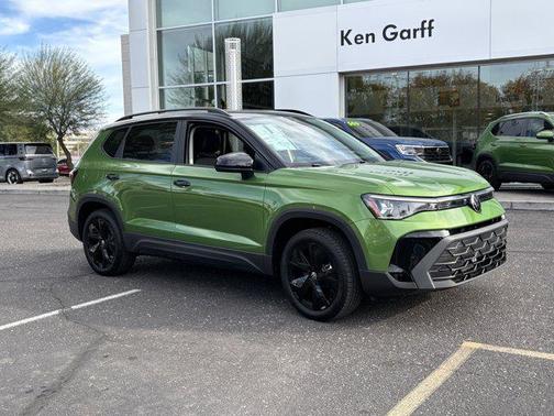 2026 Volkswagen Taos SE Black