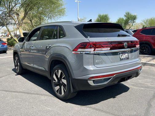 2025 Volkswagen Atlas Cross Sport 2.0T SE w/Technology 4MOTION