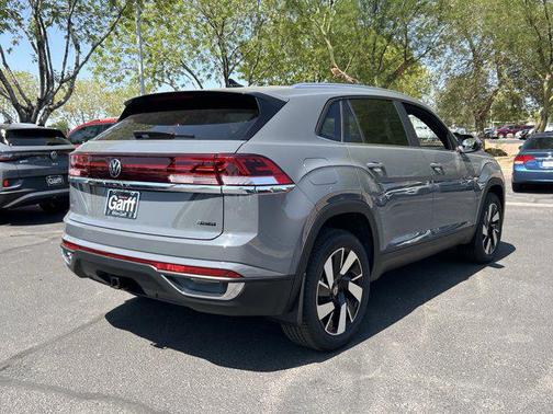 2025 Volkswagen Atlas Cross Sport 2.0T SE w/Technology 4MOTION