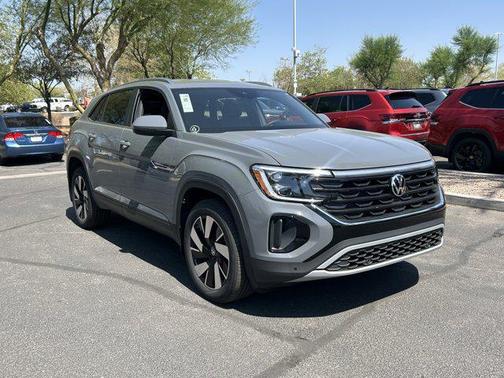 2025 Volkswagen Atlas Cross Sport 2.0T SE w/Technology 4MOTION