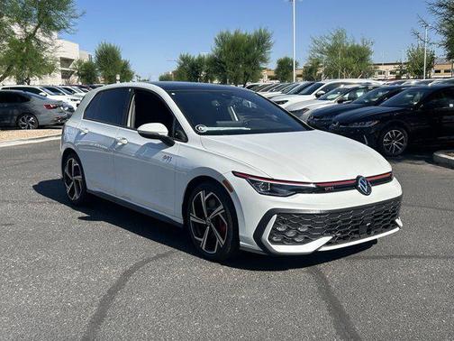 2025 Volkswagen Golf GTI 2.0T SE DSG
