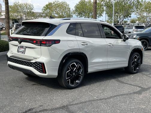 Sandstone 2026 Volkswagen Tiguan 2.0T SEL R-Line 4MOTION