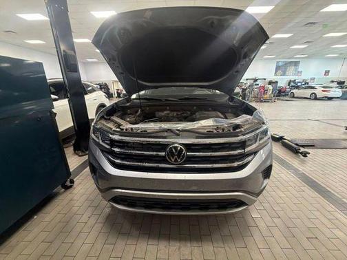 Pyrite Silver Metallic 2021 Volkswagen Atlas 2.0T S