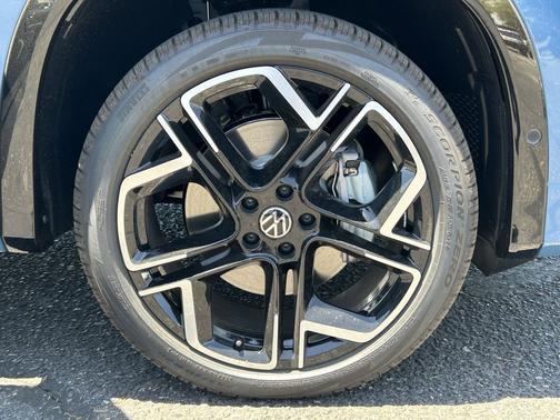 monterey blue pearl 2026 Volkswagen Tiguan 2.0T SEL R-Line 4MOTION