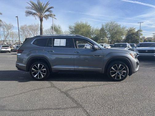 2025 Volkswagen Atlas 2.0T SEL Premium R-Line 4MOTION