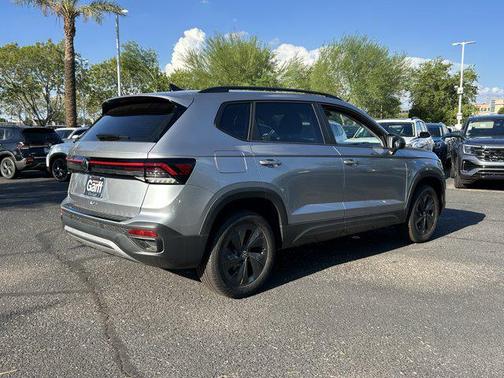 2025 Volkswagen Taos 1.5T S