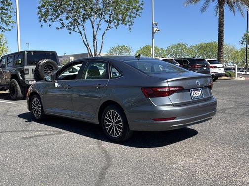 Platinum Gray Metallic 2021 Volkswagen Jetta 1.4T SE