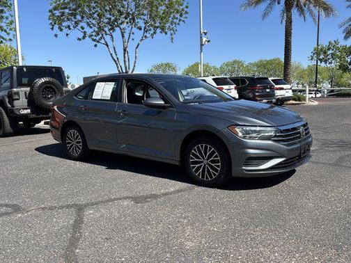 Platinum Gray Metallic 2021 Volkswagen Jetta 1.4T SE