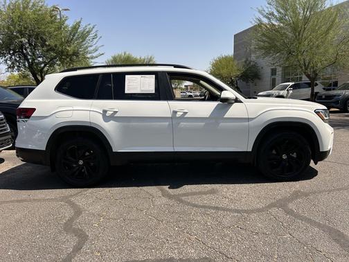 Pure White 2023 Volkswagen Atlas 3.6L SE w/Technology