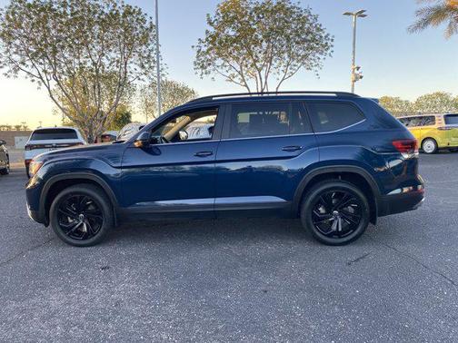 2022 Volkswagen Atlas 2.0T SE w/Technology