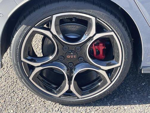 2026 Volkswagen Golf GTI 2.0T S DSG