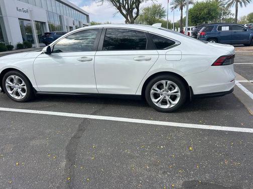 Platinum White Pearl 2024 Honda Accord LX 1.5T