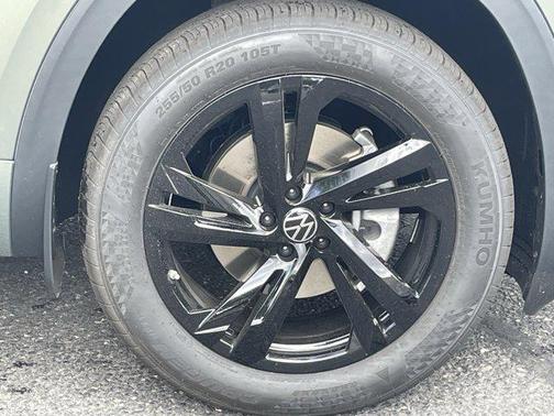 2026 Volkswagen Atlas Cross Sport 2.0T SEL