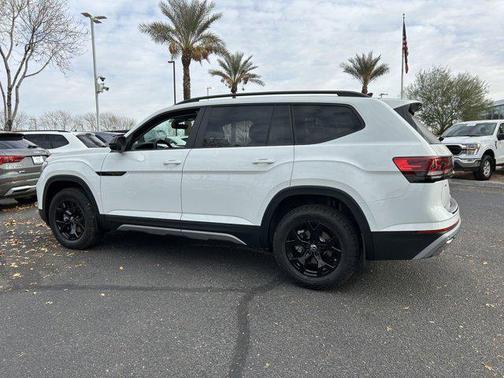 2025 Volkswagen Atlas 2.0T Peak Edition