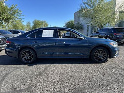 Blue Metallic 2020 Volkswagen Passat 2.0T SE
