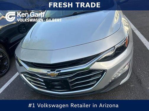 Silver Ice Metallic 2020 Chevrolet Malibu FWD LT