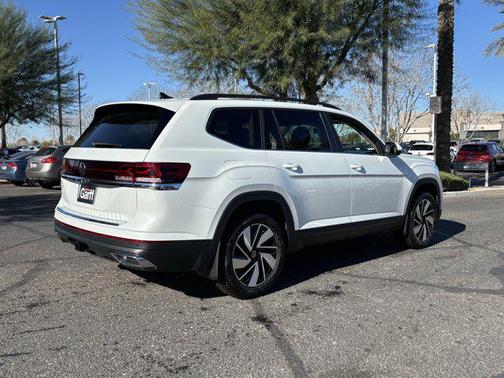 Opal White Pearl 2026 Volkswagen Atlas 2.0T SE w/Technology
