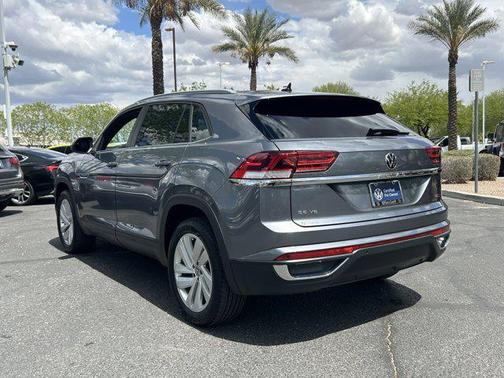 2022 Volkswagen Atlas Cross Sport 3.6L V6 SE w/Technology
