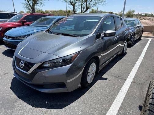 Gun Metallic 2018 Nissan Leaf S