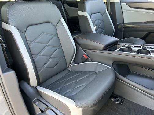 pure gray 2026 Volkswagen Atlas Peak Edition