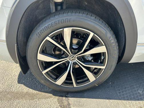 2026 Volkswagen Atlas 2.0T SEL Premium R-Line 4MOTION