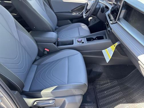 Platinum Gray Metallic 2026 Volkswagen Tiguan 2.0T SE R-Line Black