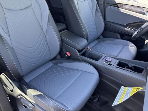 Platinum Gray Metallic 2026 Volkswagen Tiguan 2.0T SE R-Line Black