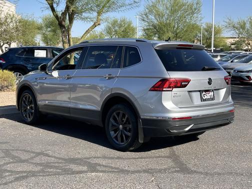 Silver Metallic 2023 Volkswagen Tiguan 2.0T SE