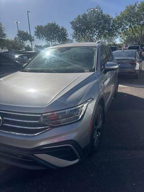 Silver Metallic 2023 Volkswagen Tiguan 2.0T SE