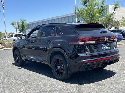2025 Volkswagen Atlas Cross Sport 2.0T SEL